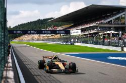 英雄联盟总决赛门票-阿斯顿马丁碾压索伯车队，汉密尔顿状态火热