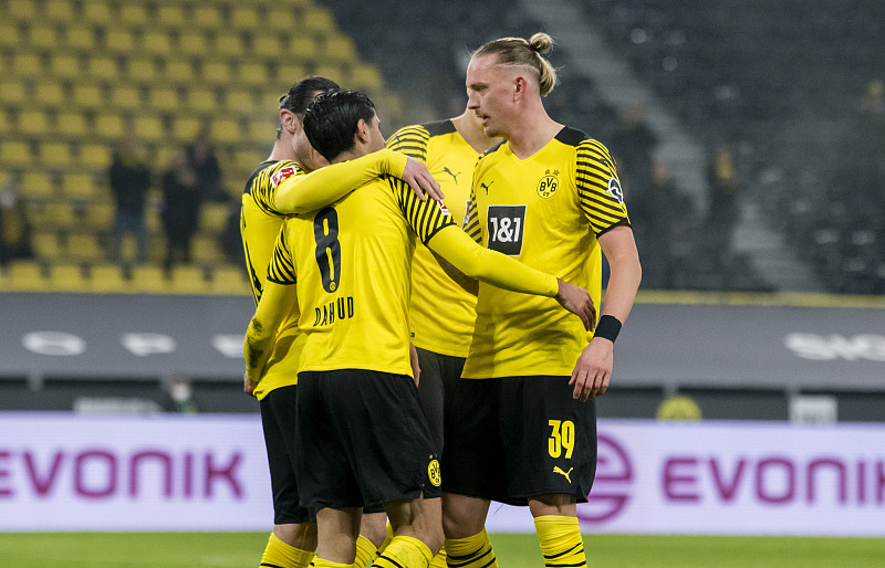 多特蒙德豪胜对手,继续追赶德国足球榜首位置 多特蒙德豪胜对手,继续追赶德国足球榜首位置