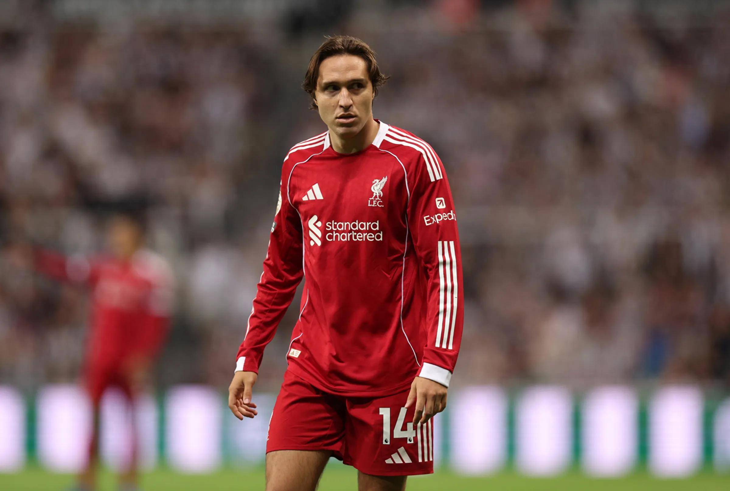 关于利物浦中场大将受伤，球队士气受挫的信息