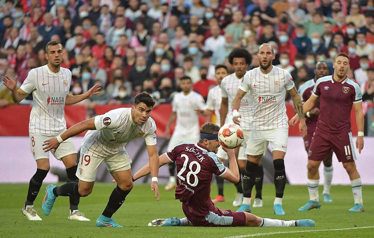 塞维利亚客场取胜,取得赛季首胜 塞维利亚客场取胜,取得赛季首胜