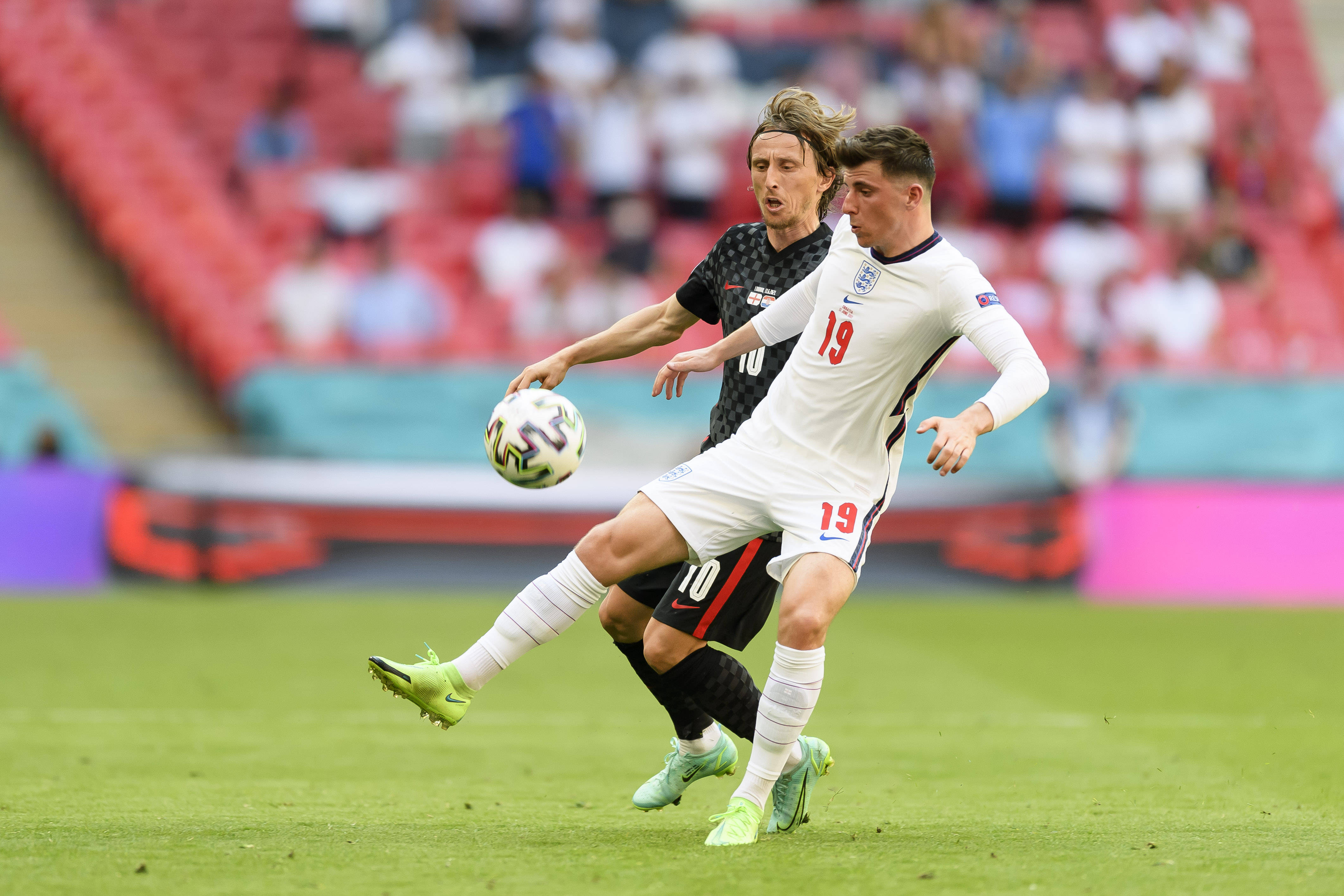 对峙对决,欧洲足球强队备战战略谨慎的简单介绍 对峙对决,欧洲足球强队备战战略谨慎的简单介绍