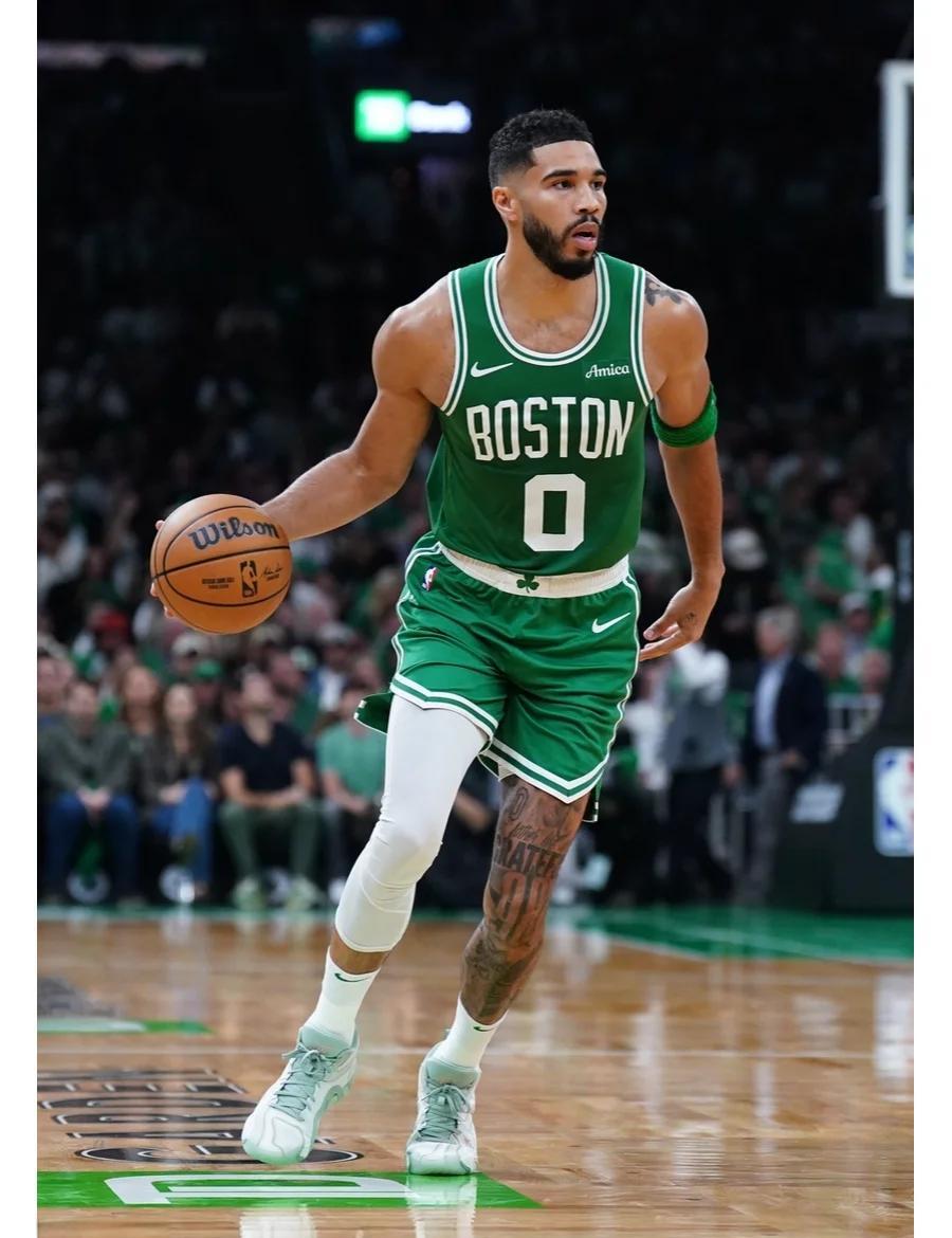 凯尔特人豪取三分,领先竞争对手 凯尔特人豪取三分,领先竞争对手