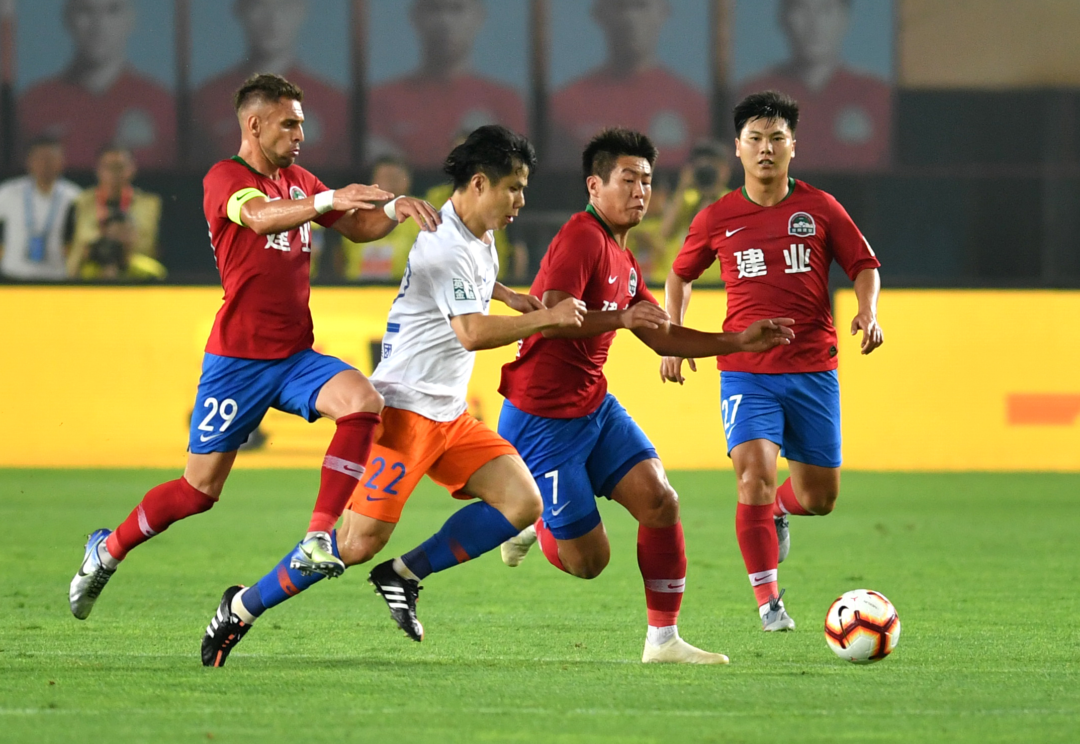 鲁能客场不敌河南建业,遭遇连败 鲁能客场不敌河南建业,遭遇连败