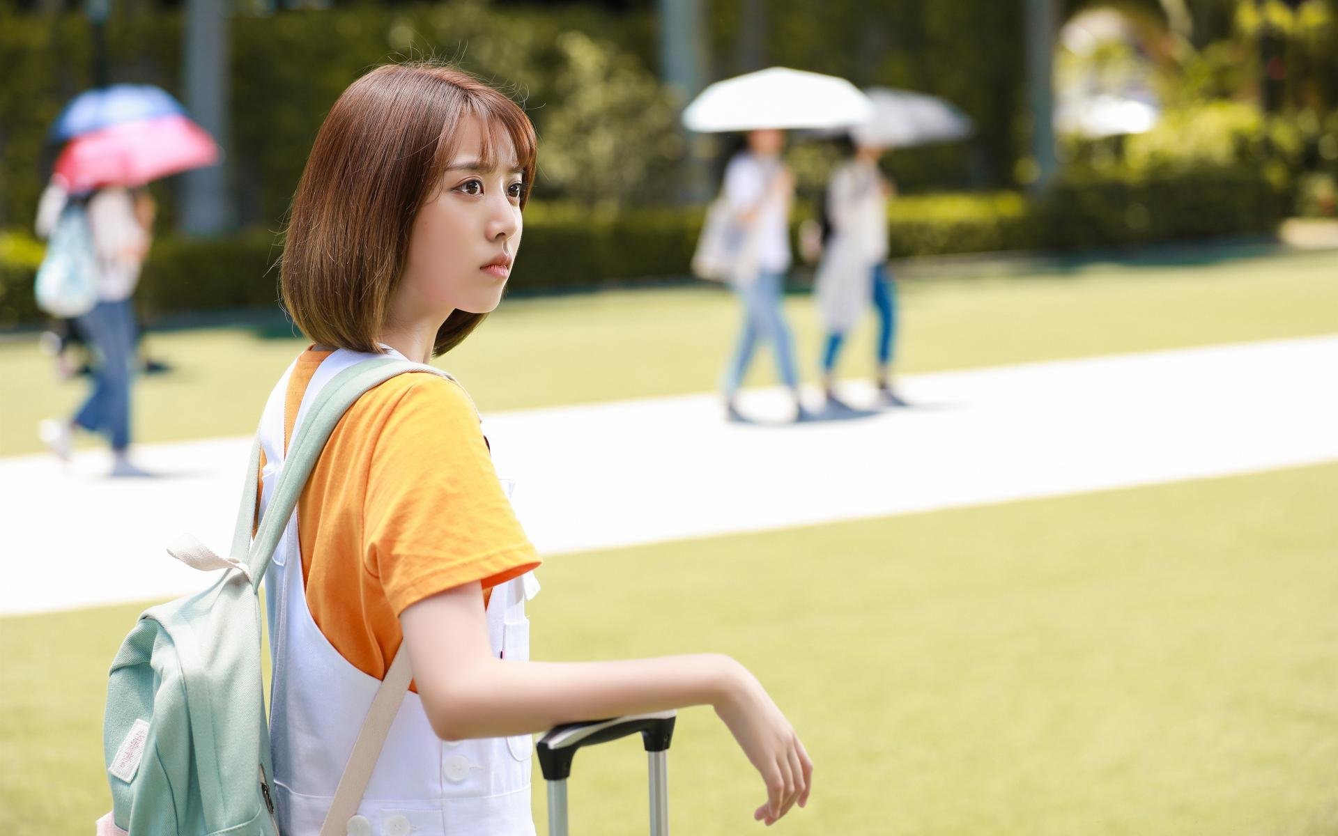 跨界荣耀，安哥拉足球突围那不勒斯，阿劳霍F1街道赛称霸