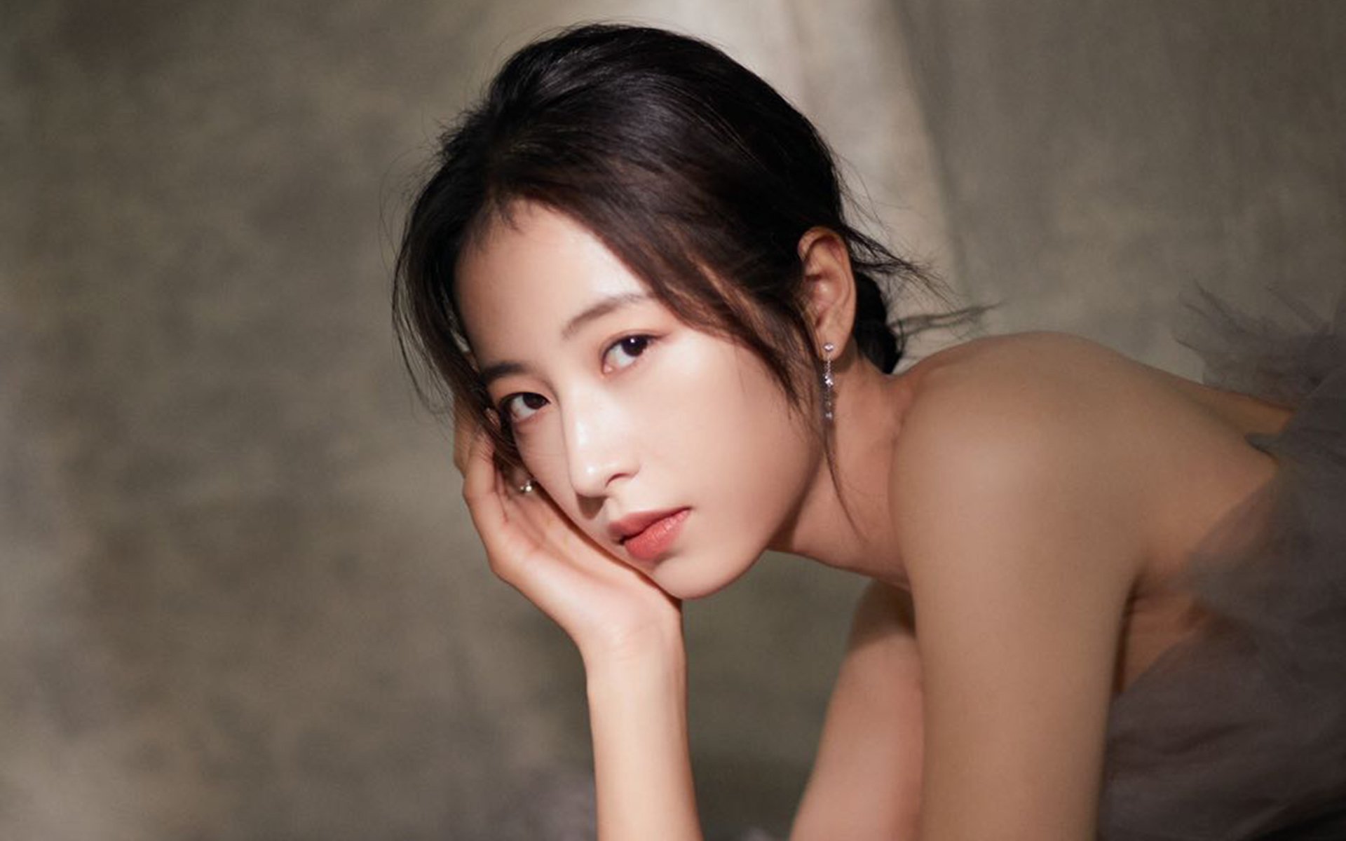 攻防转换定乾坤，三笘薰的智慧与威尔士击败美国的战术密钥